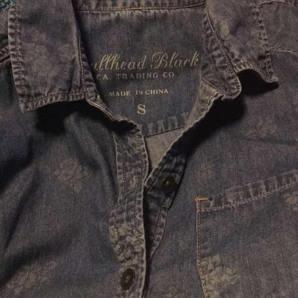 Bullhead black floral chambray L/S, button front